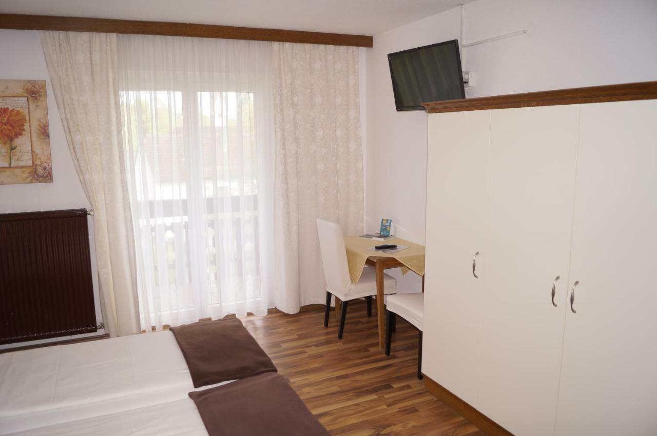 Pension Dobernig Klagenfurt am Wörthersee Exterior foto